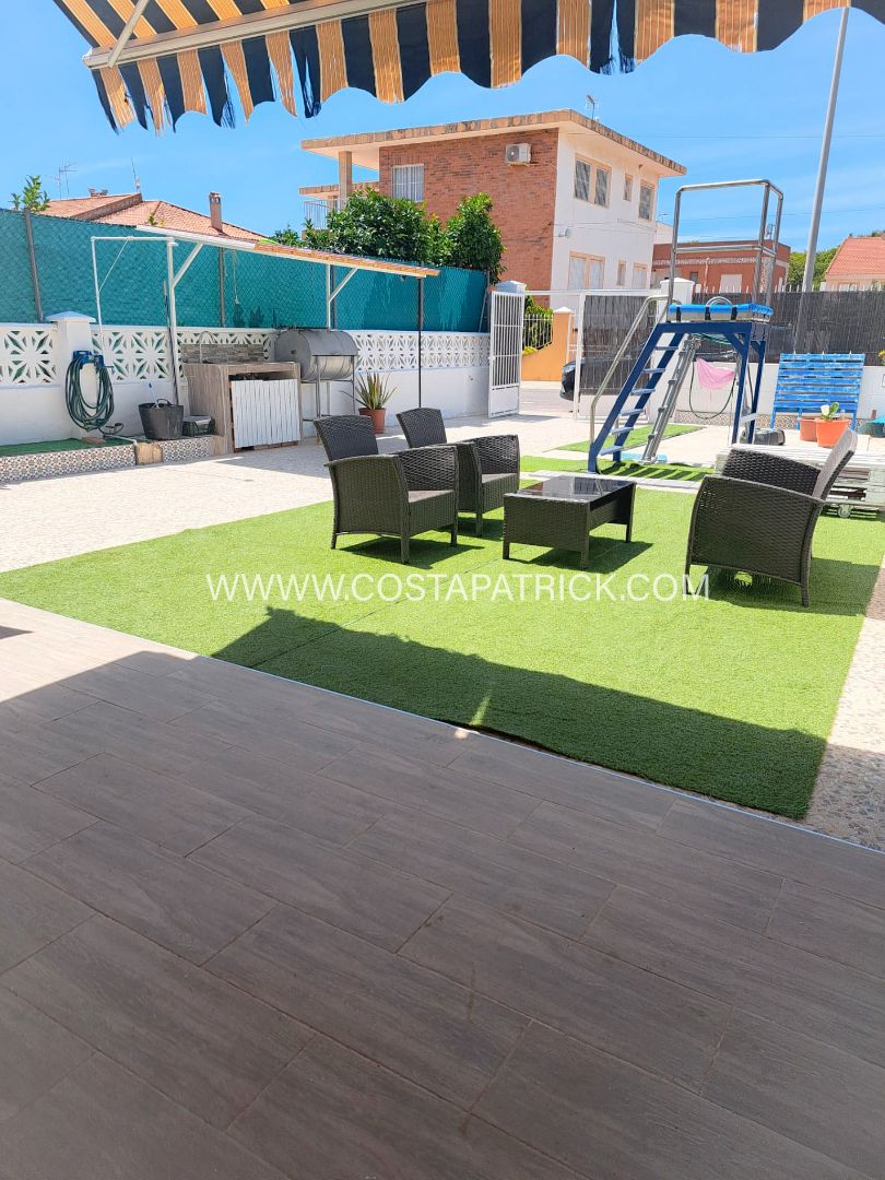 Casa o xalet de lloguer a Calle Pintor Rafael Dávila, Los Narejos - Punta Calera