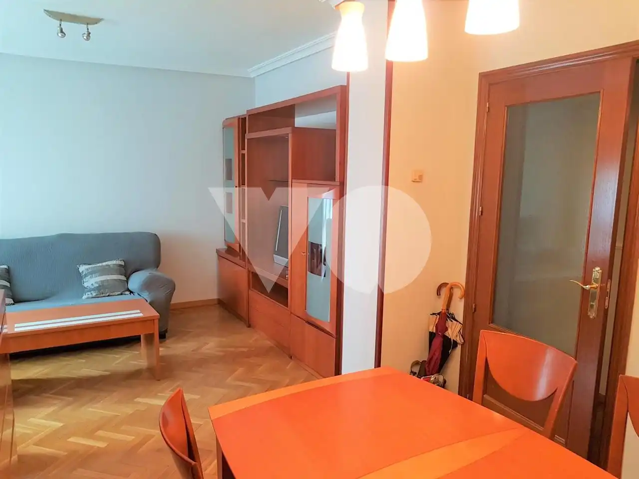 Living room of Flat for rent in Madrid  with Air Conditioner, Heating and Parquet flooring