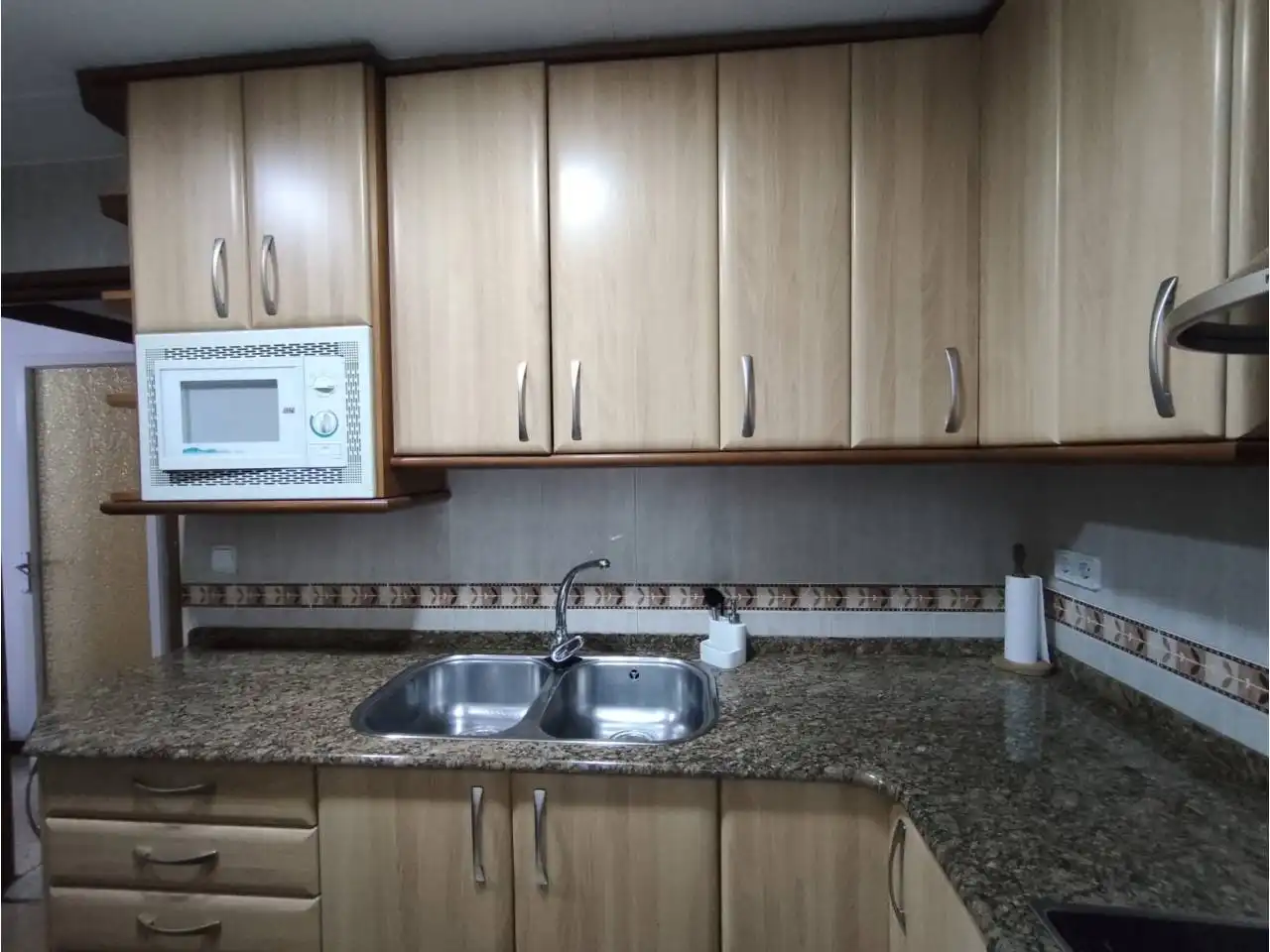 Cuina de Apartament en venda en Canovelles amb Calefacció i Balcó