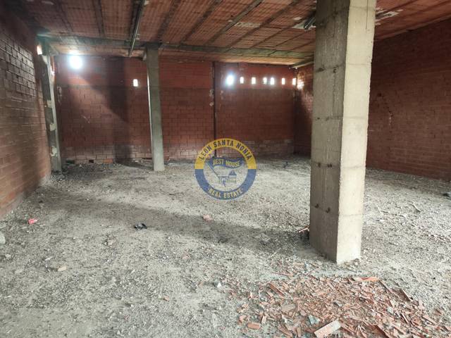 Local comercial en Venta en Armunia