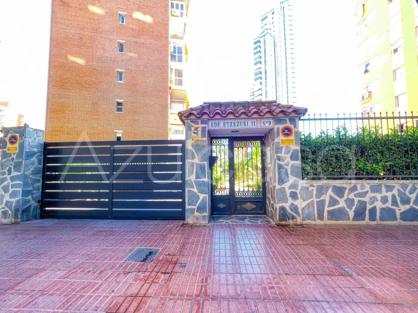 Exterior view of Flat for sale in Benidorm  with Air Conditioner and Community pool