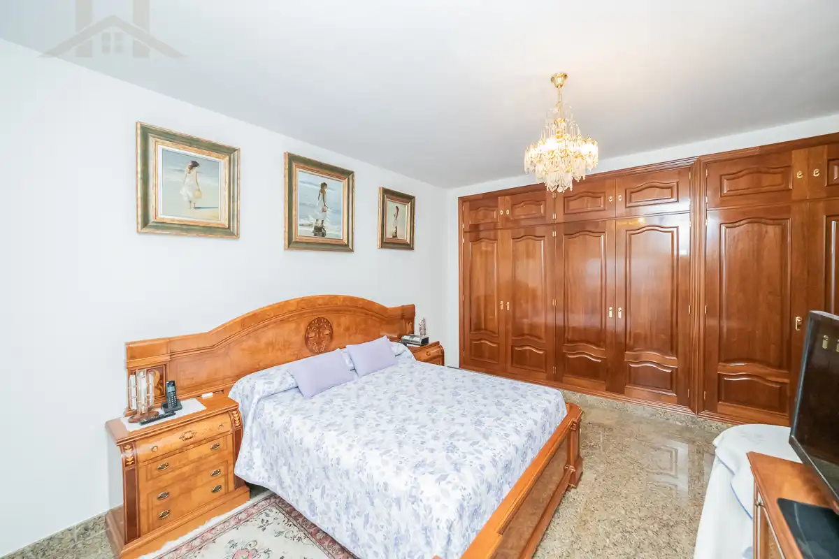 Dormitori de Casa o xalet en venda en San Sebastián de los Reyes amb Calefacció, Jardí privat i Piscina