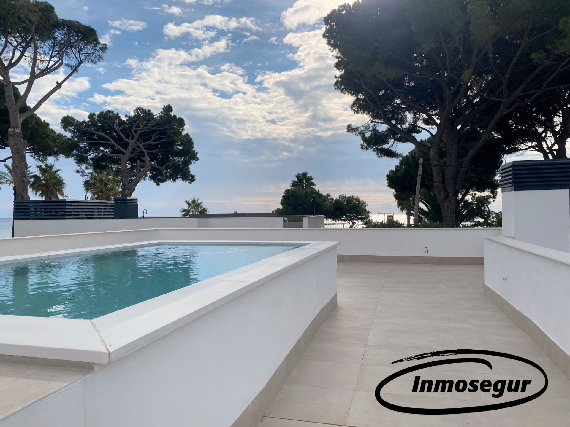 Piscina de Casa o xalet en venda en Cambrils amb Aire condicionat, Calefacció i Jardí privat