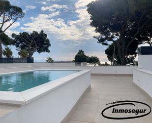 Swimming pool of House or chalet for sale in Cambrils  with Air Conditioner, Heating and Private garden