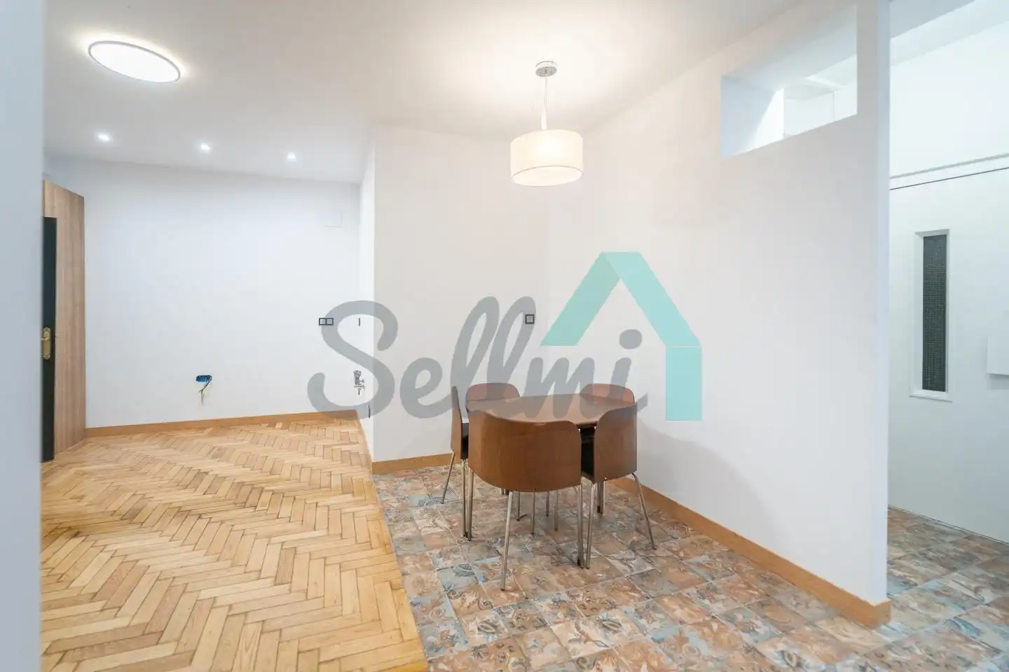 Comedor de Piso en venta en Oviedo  con Calefacción, Parquet y Terraza