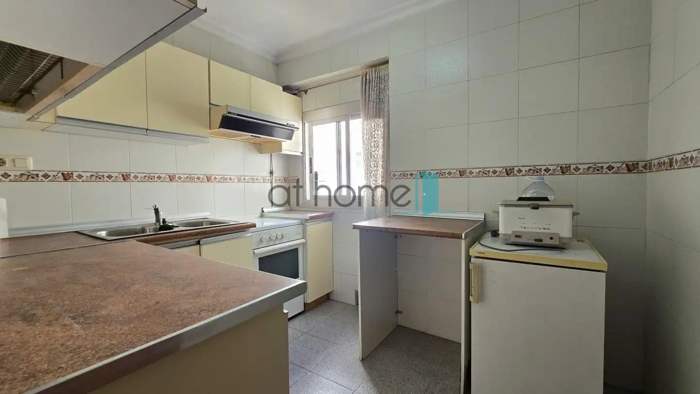 Flat with terrace for sale in calle de Ramón y Cajal, imagen 8