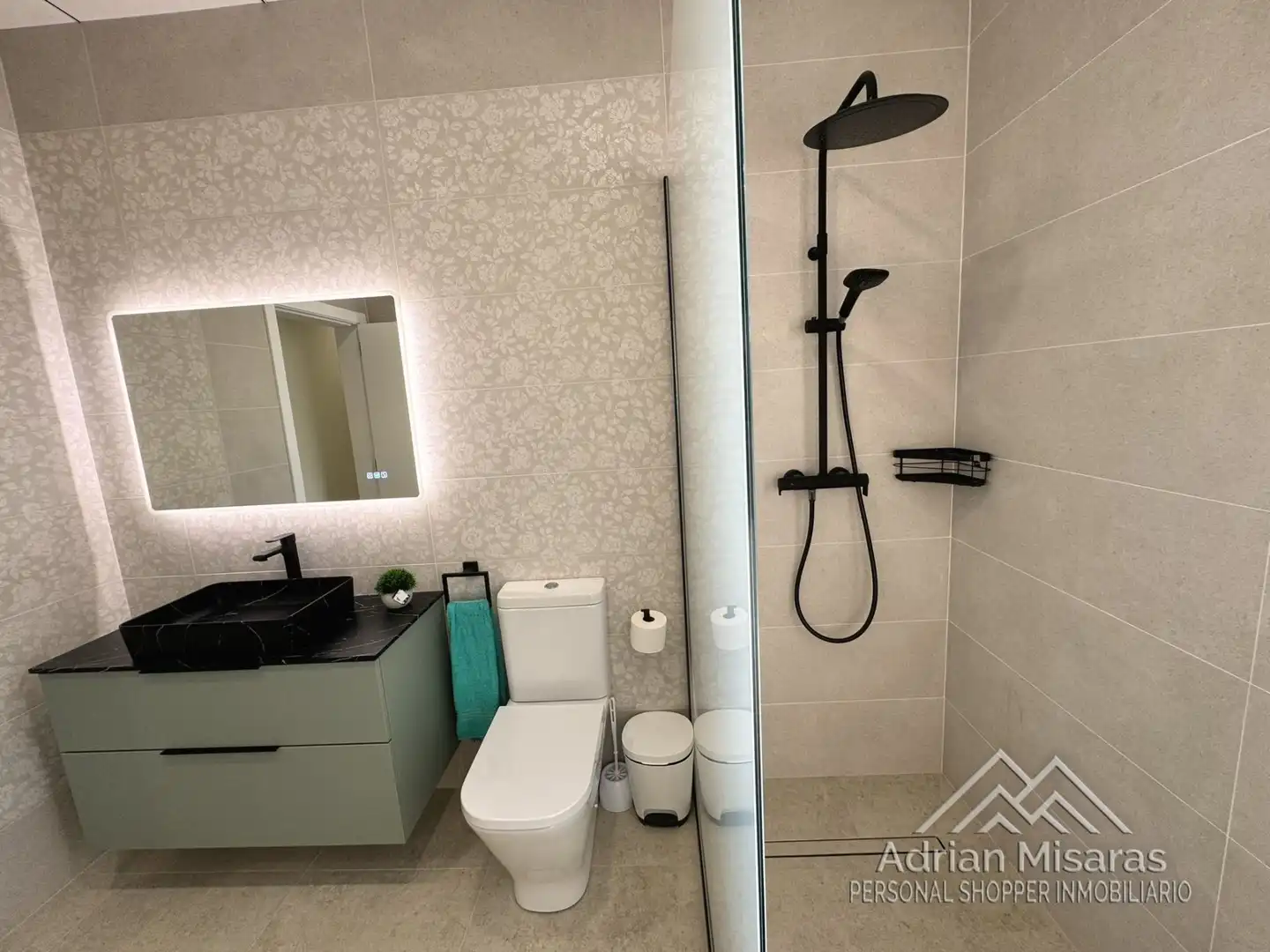 Bathroom of Houses for sale in Deltebre  with Air Conditioner, Heating and Storage room