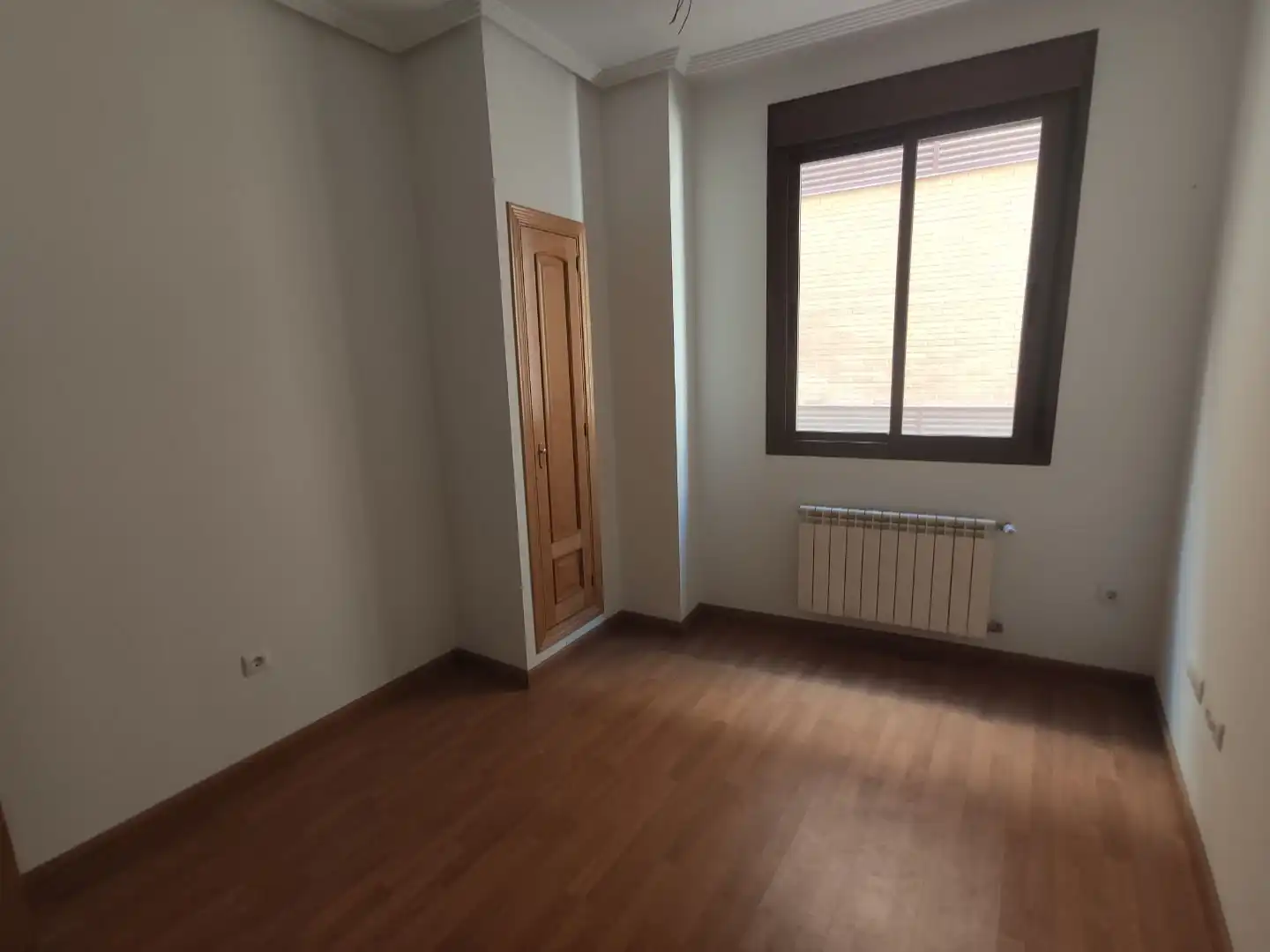 Habitación de Oficina de alquiler en Cáceres con Calefacción