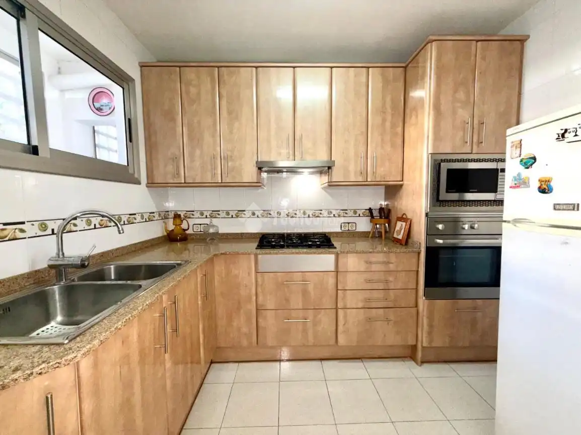 Casa aparellada en venda a Sant Martí, imagen 10