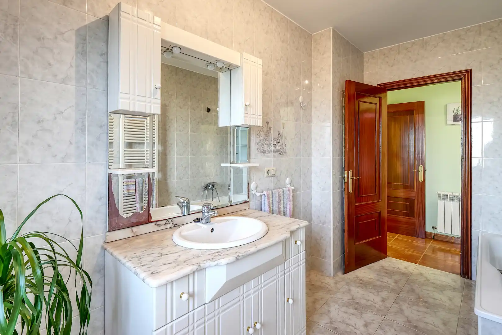 Bathroom of Houses for sale in Cerceda  with Private garden and Oven