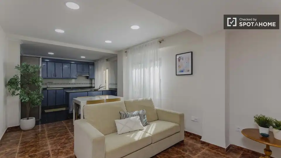 Flat with terrace to rent in L'Olivereta