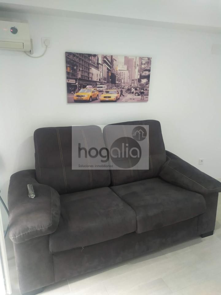 Living room of Flat to rent in  Sevilla Capital  with Air Conditioner, Heating and Terrace
