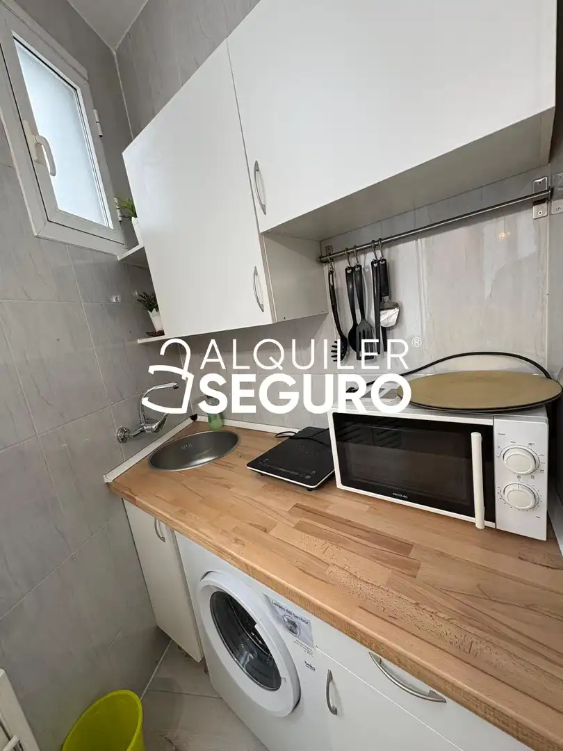 Küche von Wohnung zur Miete in Madrid mit Klimaanlage, Heizung und Möbliert