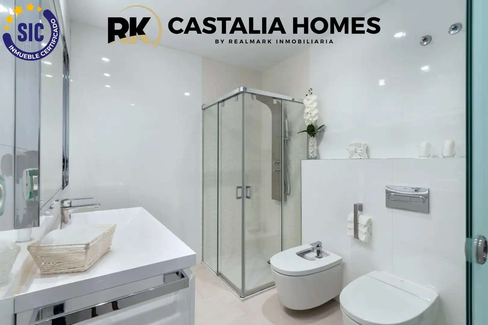 Badezimmer von Einfamilien-Reihenhaus zum Verkauf in Castellón de la Plana / Castelló de la Plana mit Klimaanlage, Privatgarten und Terrasse