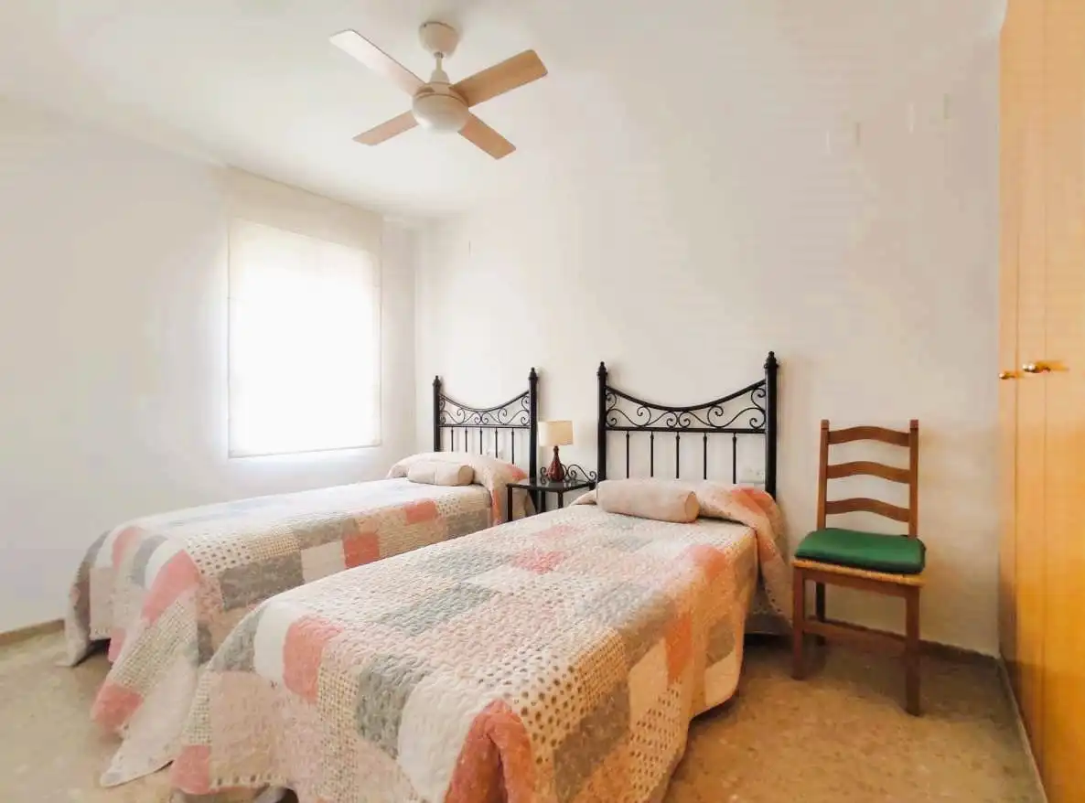 Habitación de Apartamento en venta en Canet d'En Berenguer con Terraza, Amueblado y Piscina comunitaria