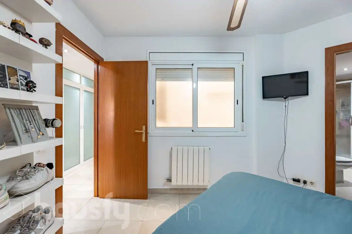 Piso con ascensor en venta en Calle Vg Montserrat ., imagen 16
