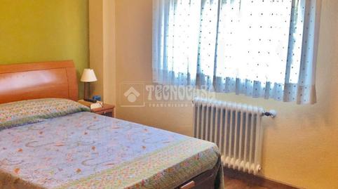 Foto 2 de Pis de lloguer a Sector B, Madrid