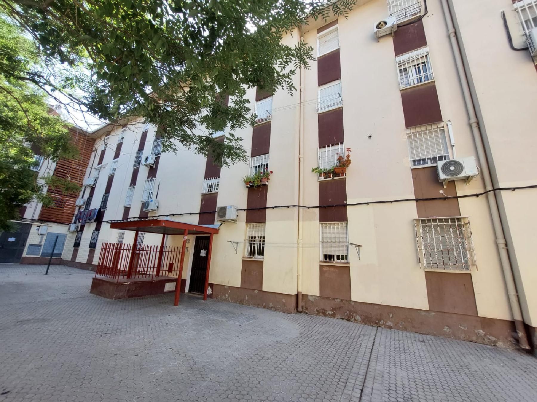 Exterior view of Flat for sale in  Sevilla Capital