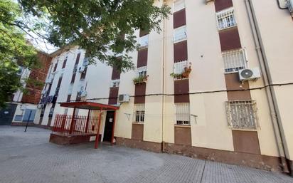 Exterior view of Flat for sale in  Sevilla Capital