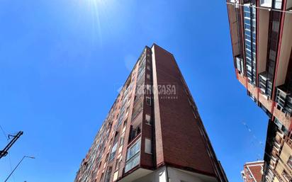 Vista exterior de Pis en venda en Valladolid Capital amb Calefacció i Terrassa