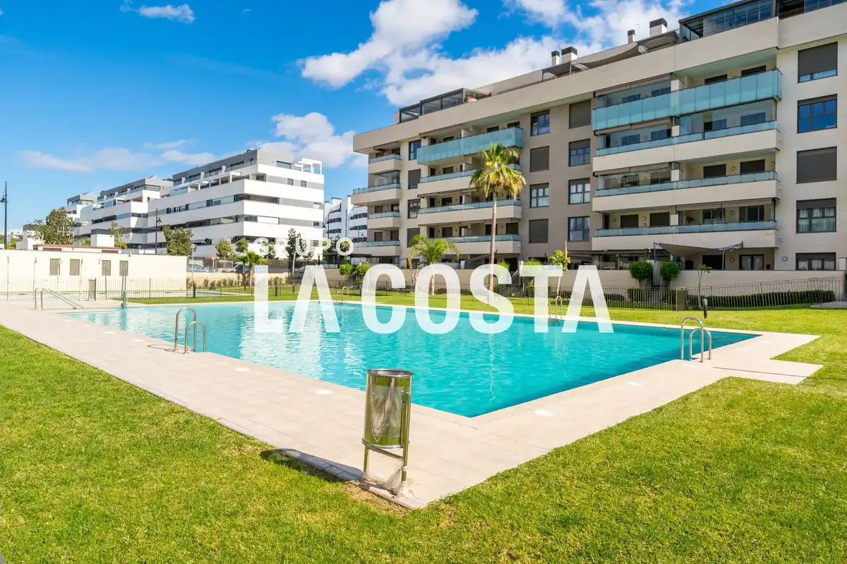 Vista exterior de Ático en venta en Torremolinos con Aire acondicionado, Terraza y Trastero