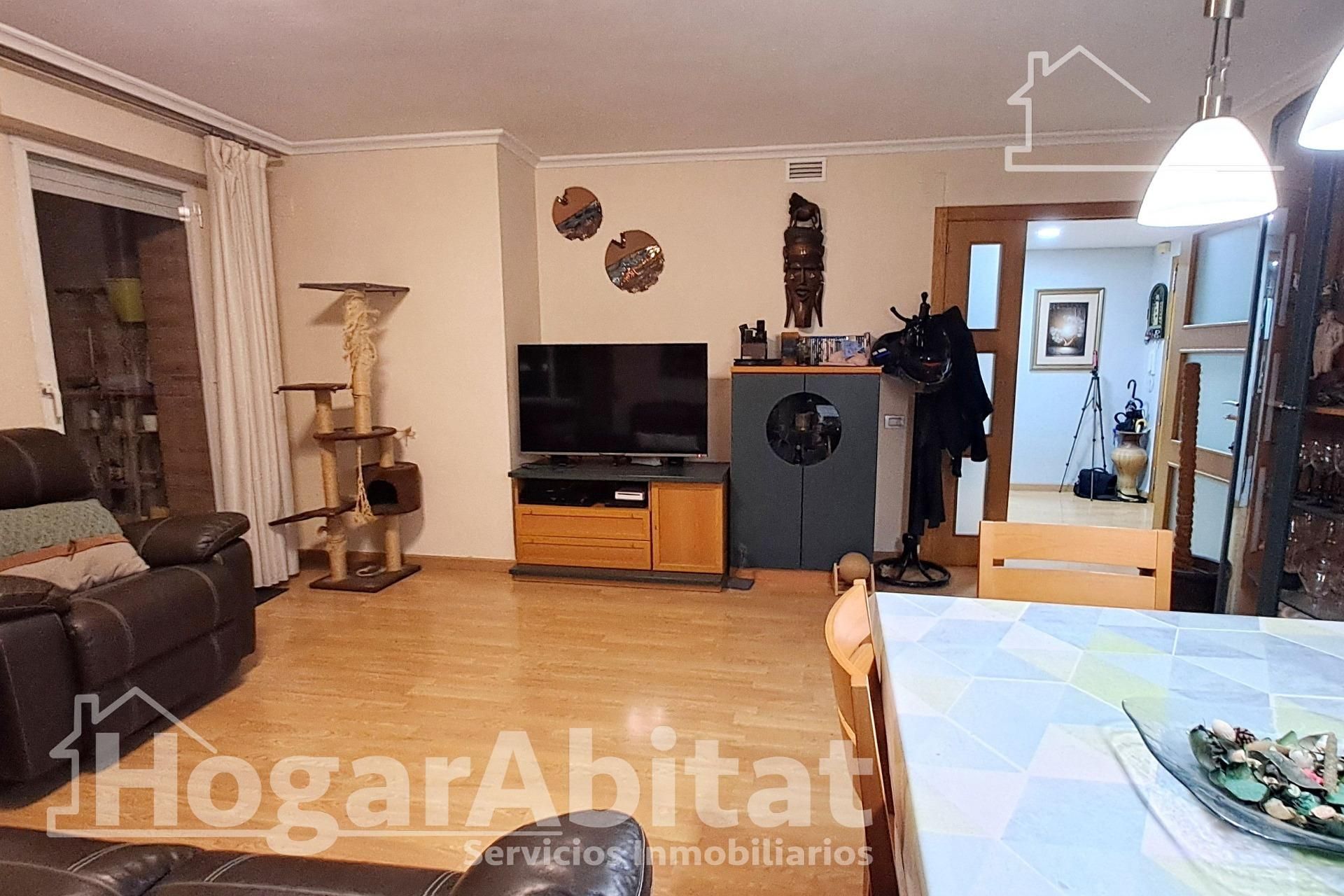 Wohnzimmer von Wohnung zum Verkauf in Castellón de la Plana / Castelló de la Plana mit Klimaanlage, Abstellraum und Möbliert