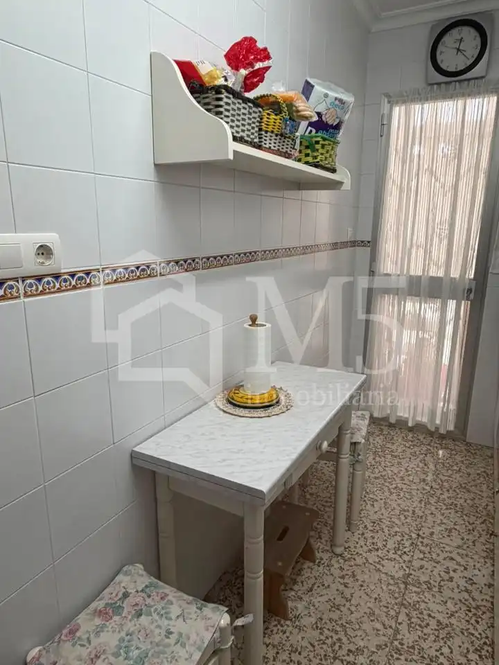 Cuina de Pis en venda en Vélez-Málaga amb Aire condicionat, Terrassa i Moblat