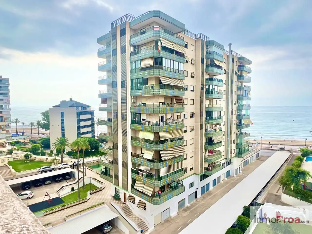 Vista exterior de Pis en venda en Benicasim / Benicàssim amb Aire condicionat, Calefacció i Jardí privat