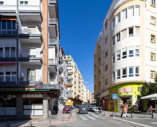 Vista exterior de Pis de lloguer en  Granada Capital amb Calefacció i Balcó