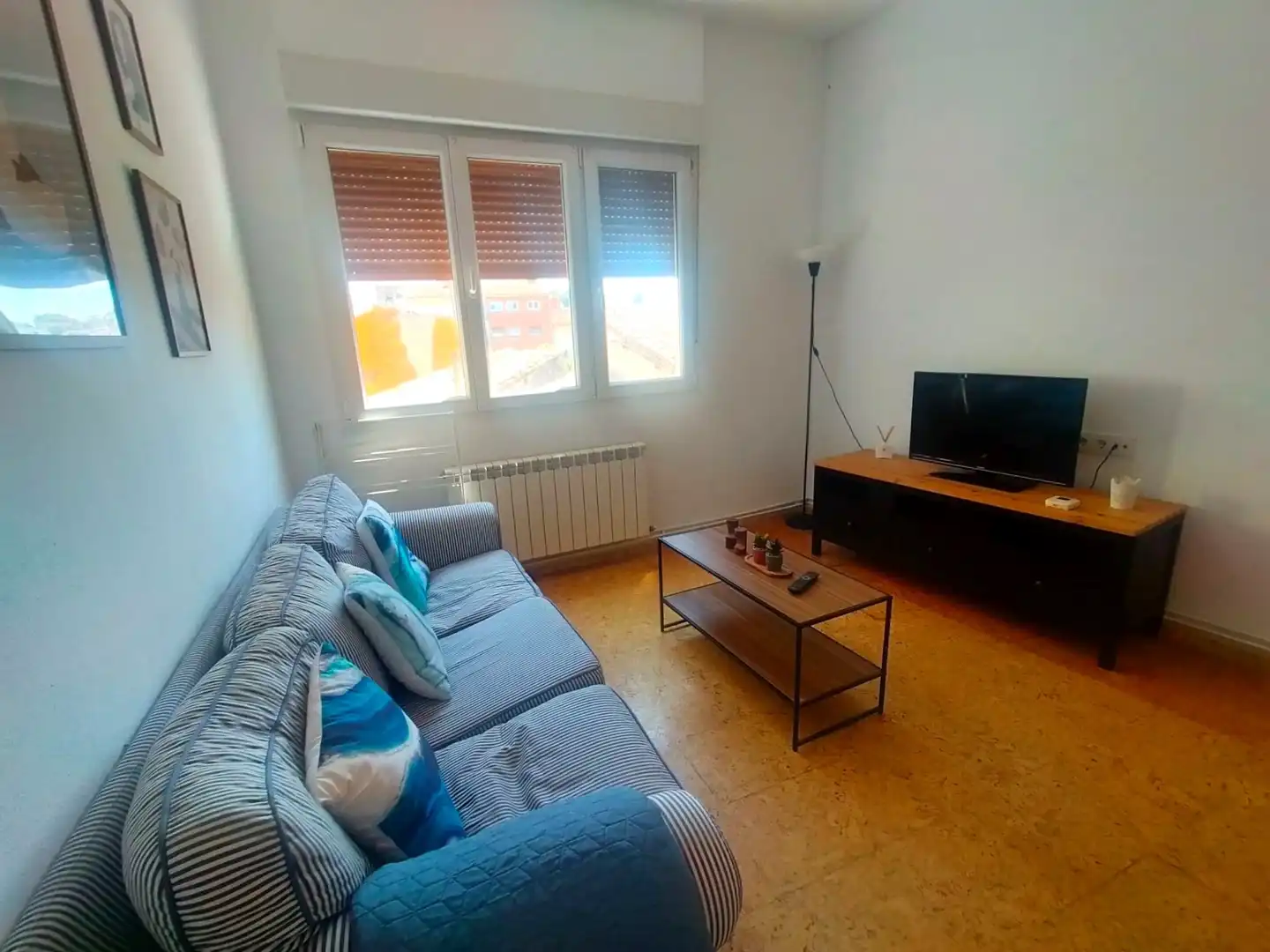 Sala d'estar de Apartament en venda en Haro amb Calefacció, Terrassa i Moblat