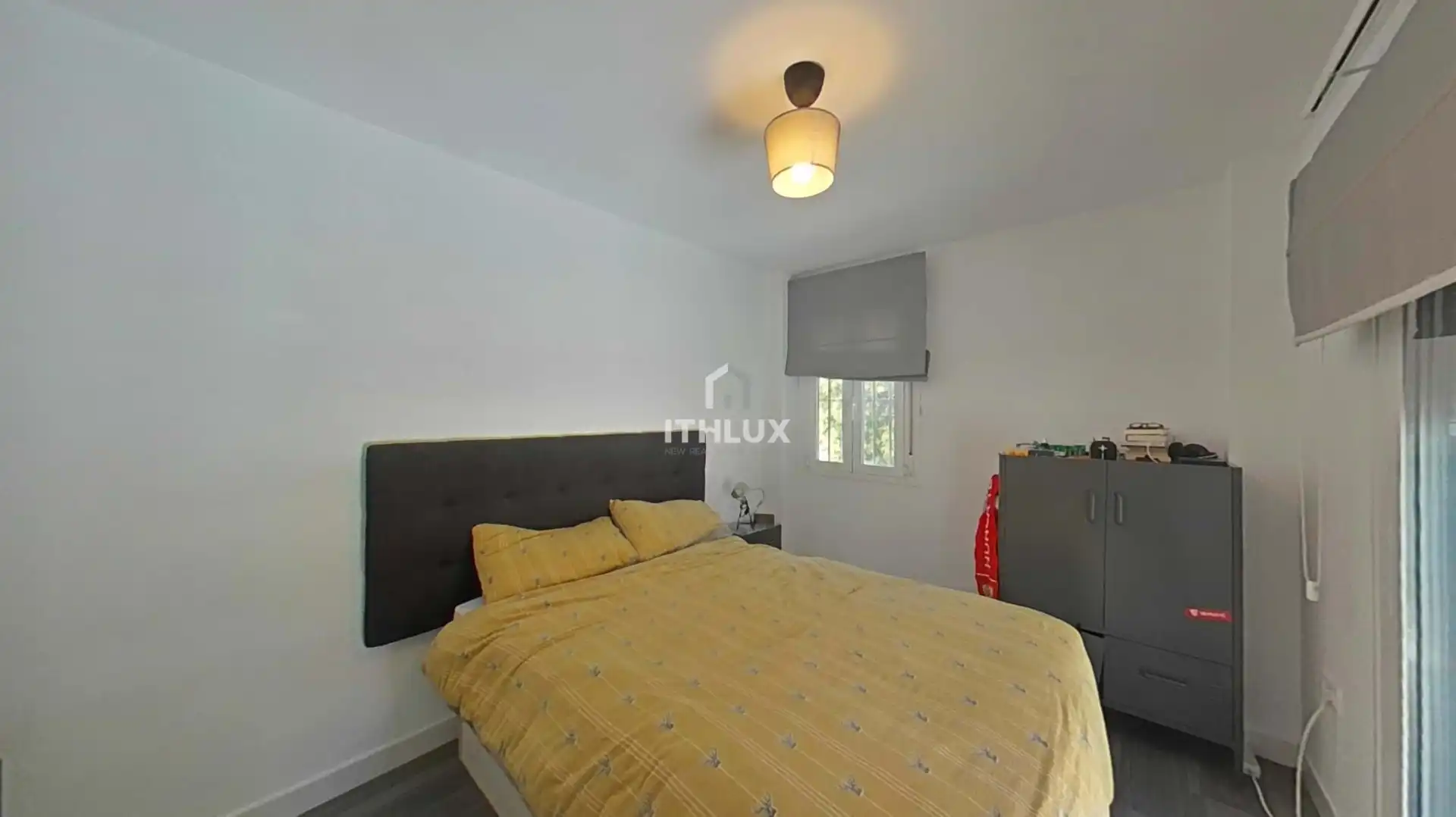 Bedroom of Detached homes for sale in Sevilla  with Air Conditioner, Terrace and Storage room