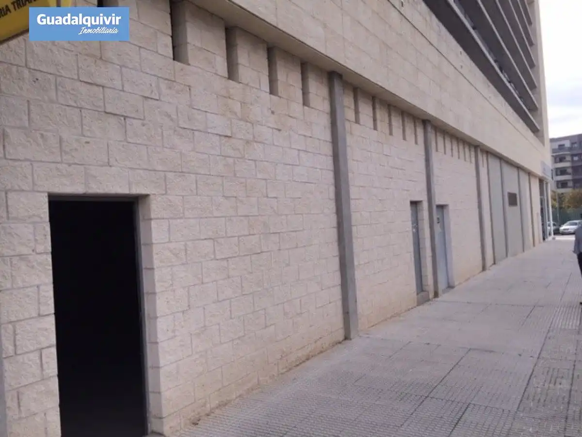 Local comercial en venta en Hacienda - La Cartuja, imagen 3