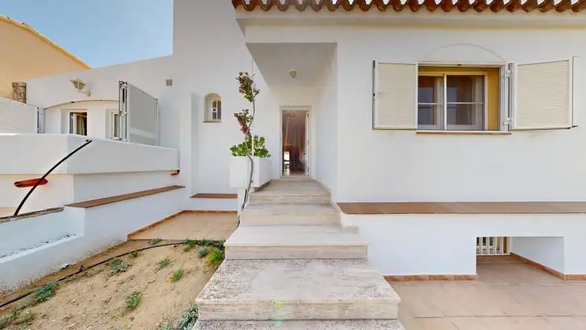 Casa o xalet en venda en L'Ametlla de Mar  amb Aire condicionat, Jardí privat i Terrassa