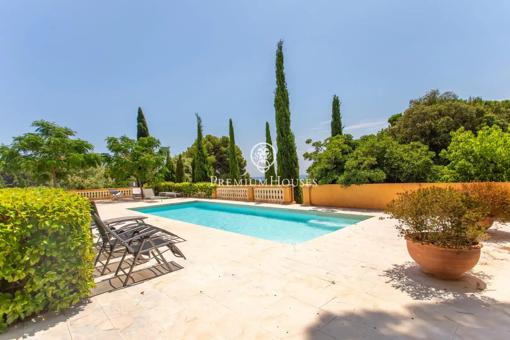 Swimming pool of Flat for rent in Premià de Dalt  with Heating, Terrace and Community pool