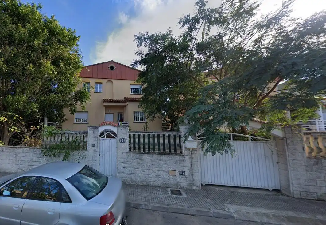 Casa o chalet en venta en Carrer d'Irlanda, 16, Park Nord - Casona