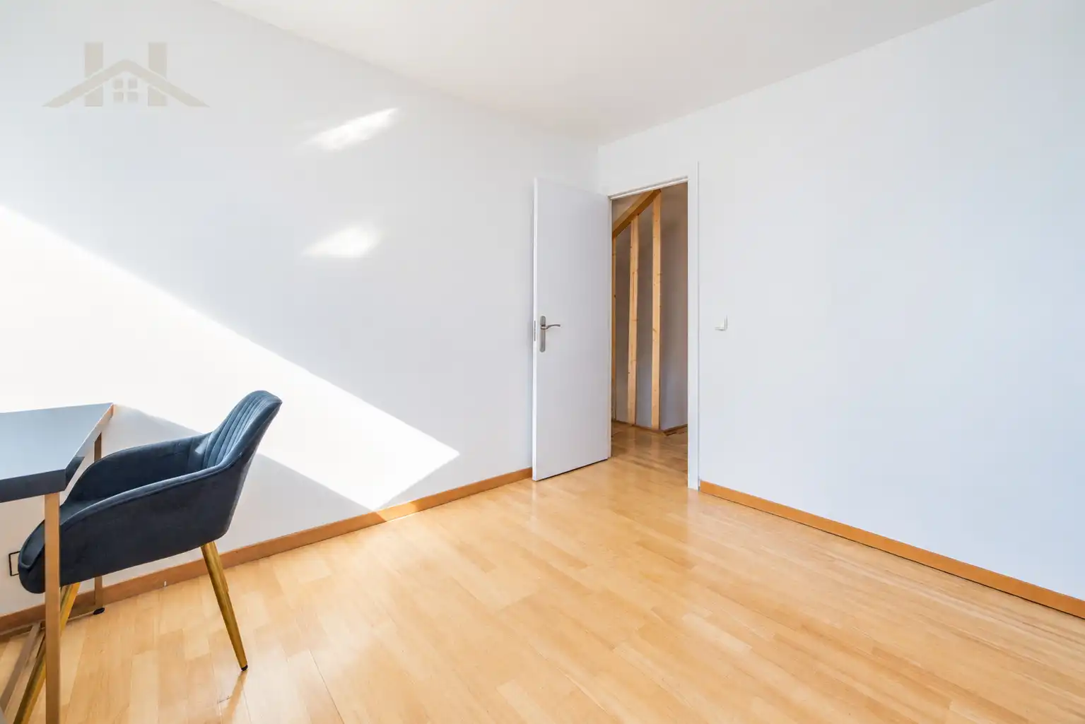 Schlafzimmer von Einfamilien-Reihenhaus zum Verkauf in Las Rozas de Madrid