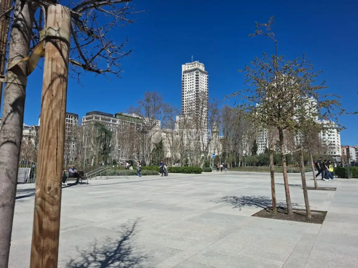 Vista exterior de Local de lloguer en Madrid
