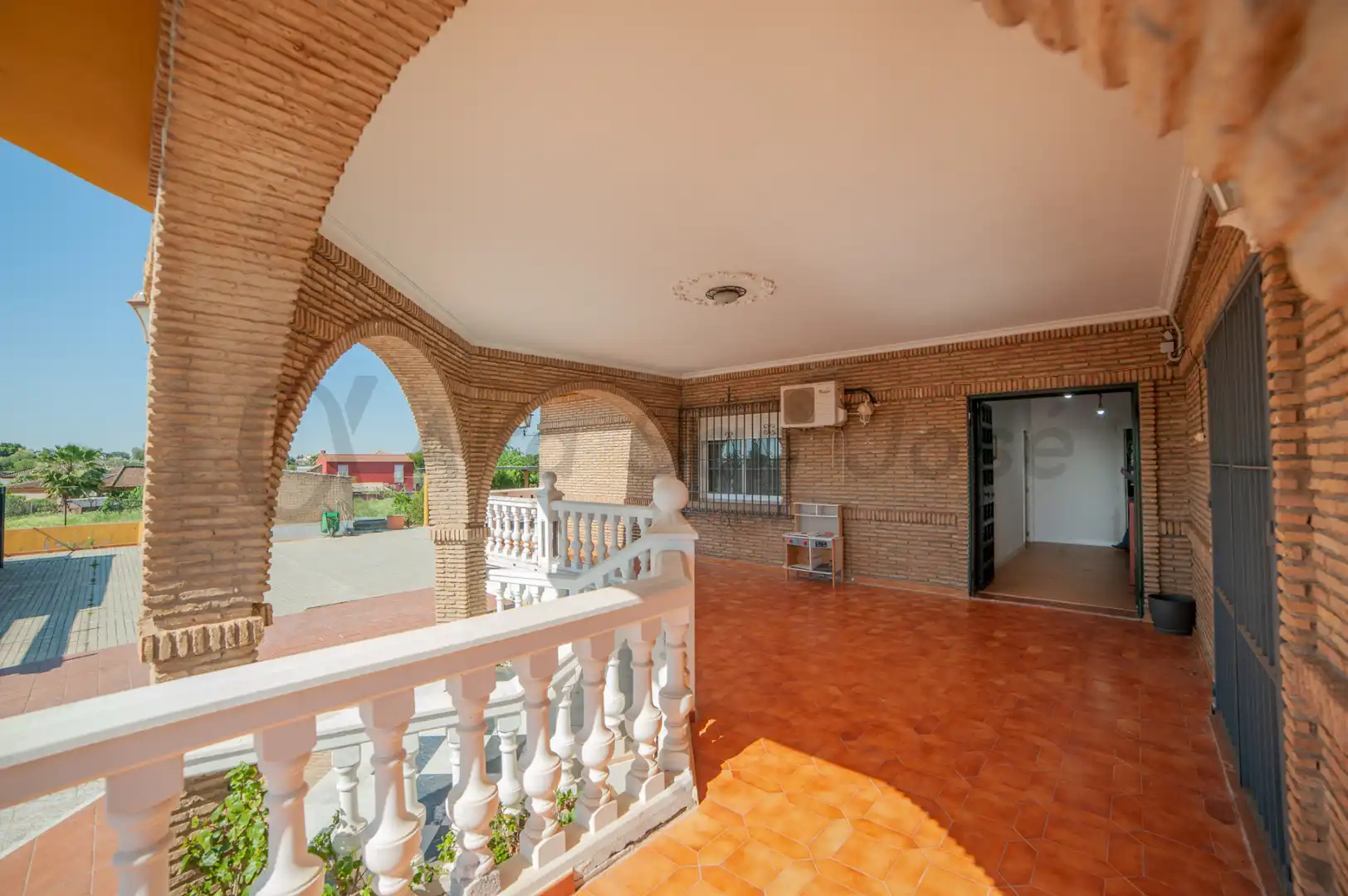 Casa o xalet en venda en La Rinconada amb Aire condicionat, Jardí privat i Piscina