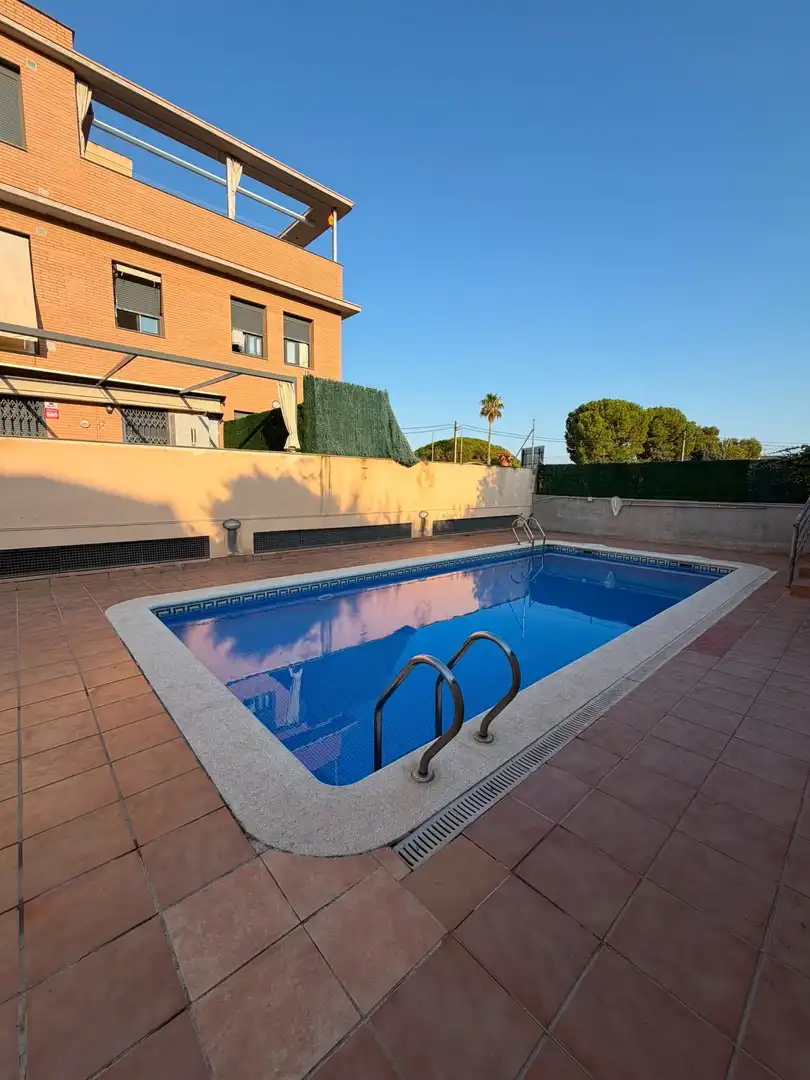 Piscina de Piso en venta en Calafell con Calefacción, Terraza y Trastero