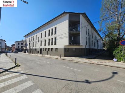 Vista exterior de Pis en venda en Santa Coloma de Farners amb Parquet i Terrassa