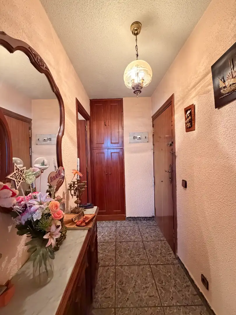 Piso en venta en Madrid con Calefacción, Terraza y Amueblado