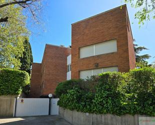 Exterior view of Flat for sale in  Lleida Capital  with Parquet flooring, Terrace and Swimming Pool