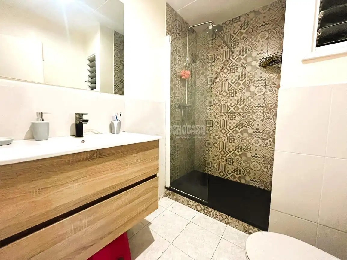Bathroom of Flat for sale in L'Hospitalet de Llobregat