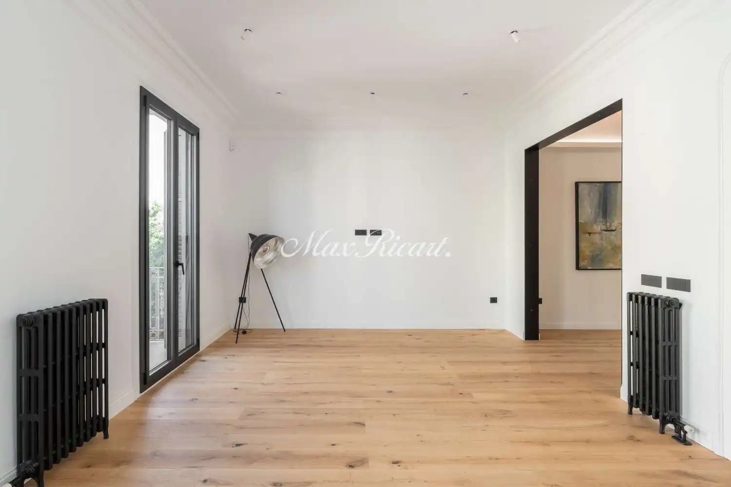 Wohnung zum Verkauf in Barcelona mit Klimaanlage, Heizung und Balkon