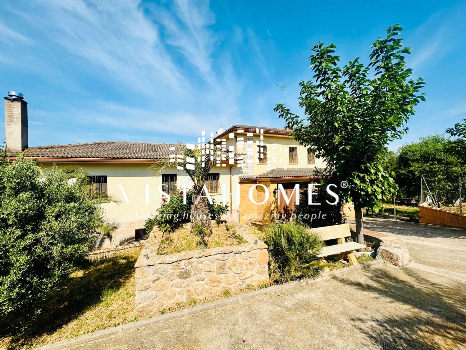 Vista exterior de Casa o xalet en venda en Uceda amb Aire condicionat, Calefacció i Jardí privat