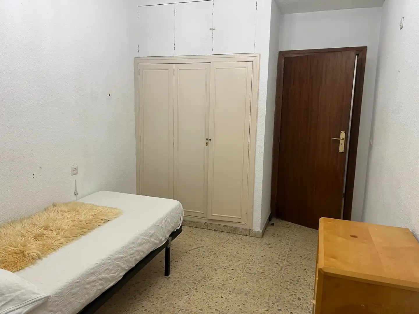 Bedroom of Flat for sale in Salamanca  with Heating, Parquet flooring and Furnished