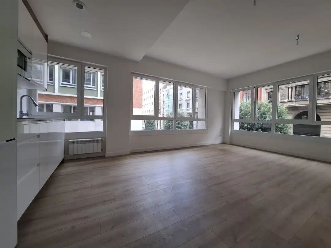 Sala d'estar de Pis en venda en Gijón  amb Calefacció