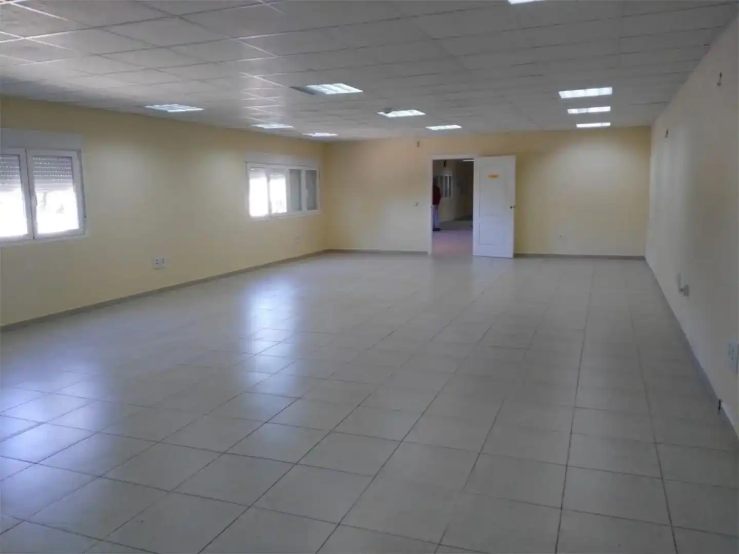 Fabrikhallen zur Miete in Puerto Real