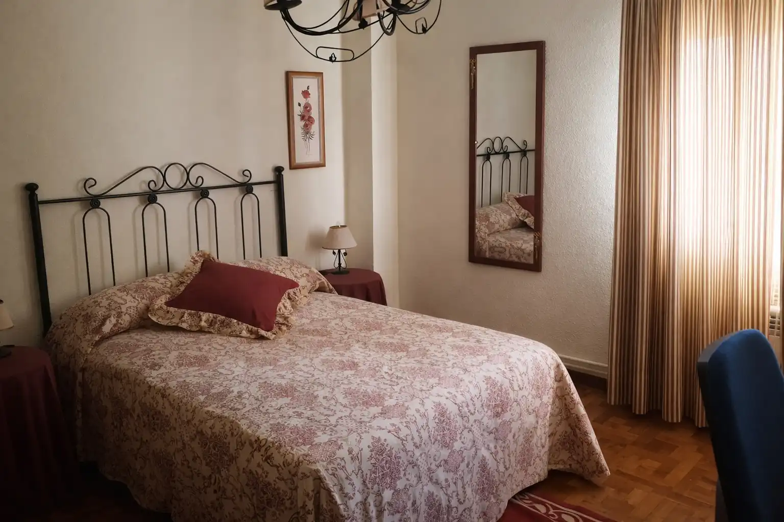 Schlafzimmer von Wohnung zur Miete in Santander mit Heizung, Terrasse und Möbliert