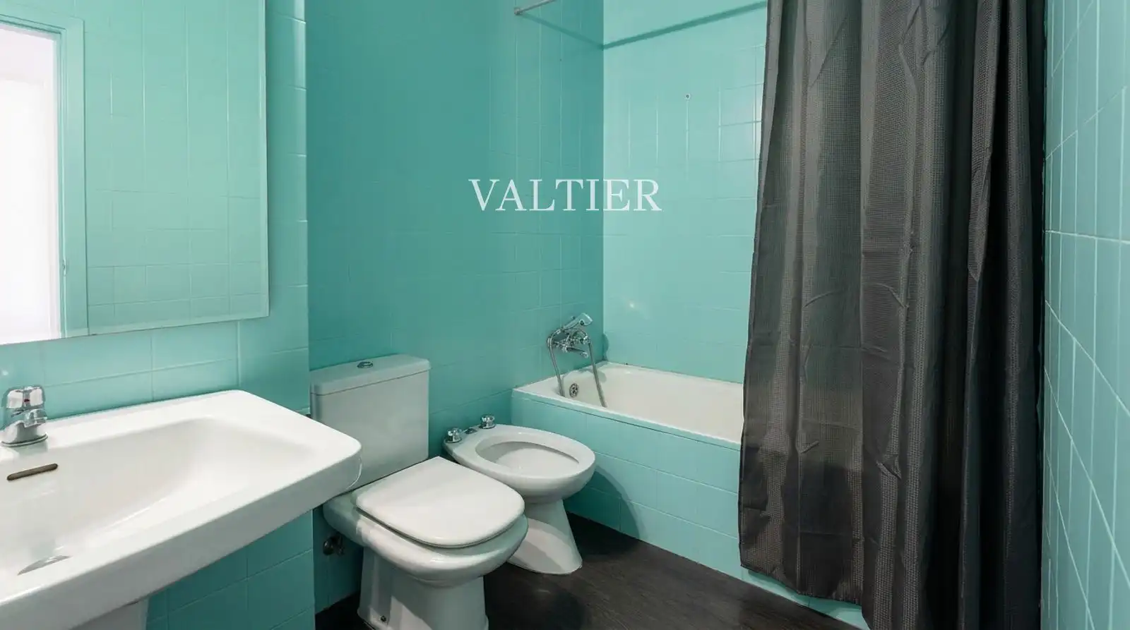 Bathroom of Flat for sale in Madrid  with Air Conditioner, Heating and Terrace